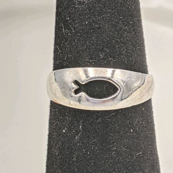 Jewelry - Sterling Silver 925 Fish Christian Ring Sz 5.5